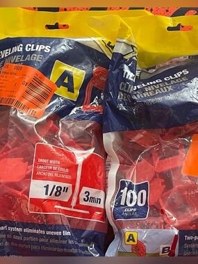 Lot of 2 100ct Tile Leveling Clips NEW